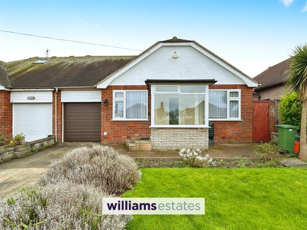 3 bedroom semidetached bungalow for sale in Ffordd Ffynnon, Prestatyn