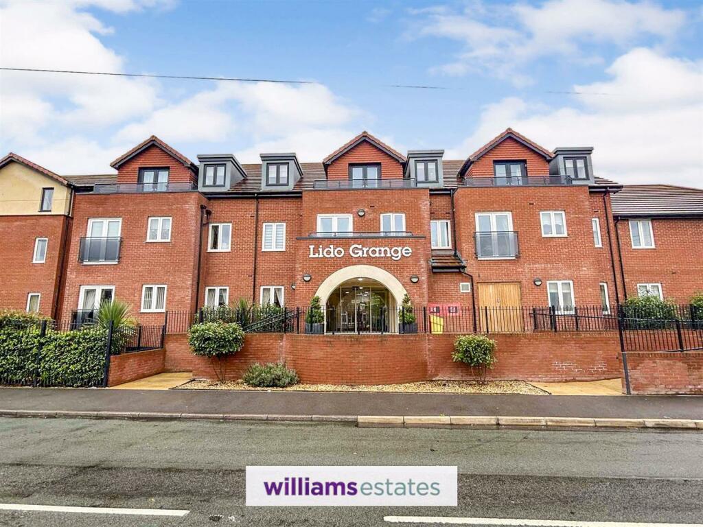 2 bedroom flat for sale in Sandy Lane, Prestatyn, LL19