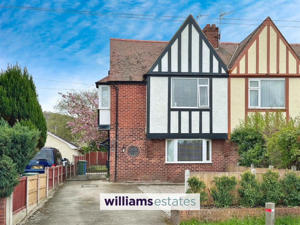 3 bedroom semidetached house for sale in Fforddisa, Prestatyn, LL19