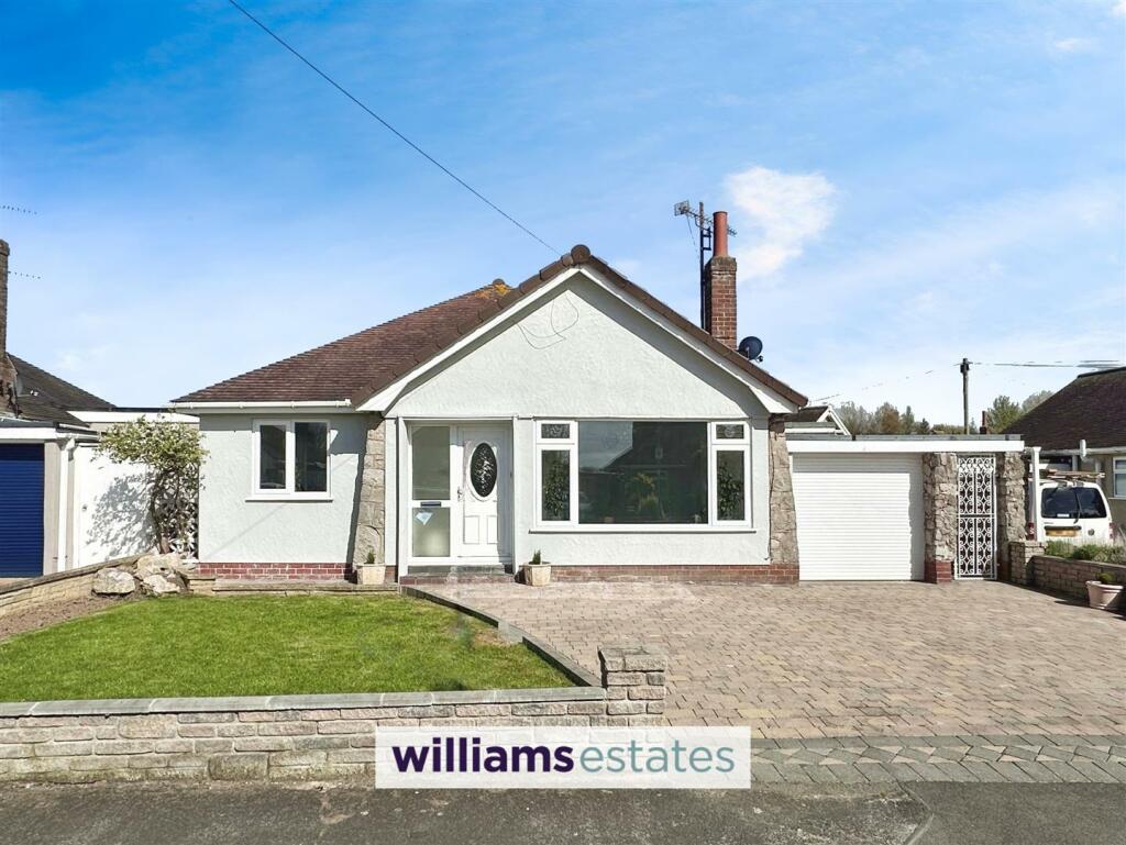 2 bedroom detached bungalow for sale in Howell Avenue, Rhuddlan, LL18