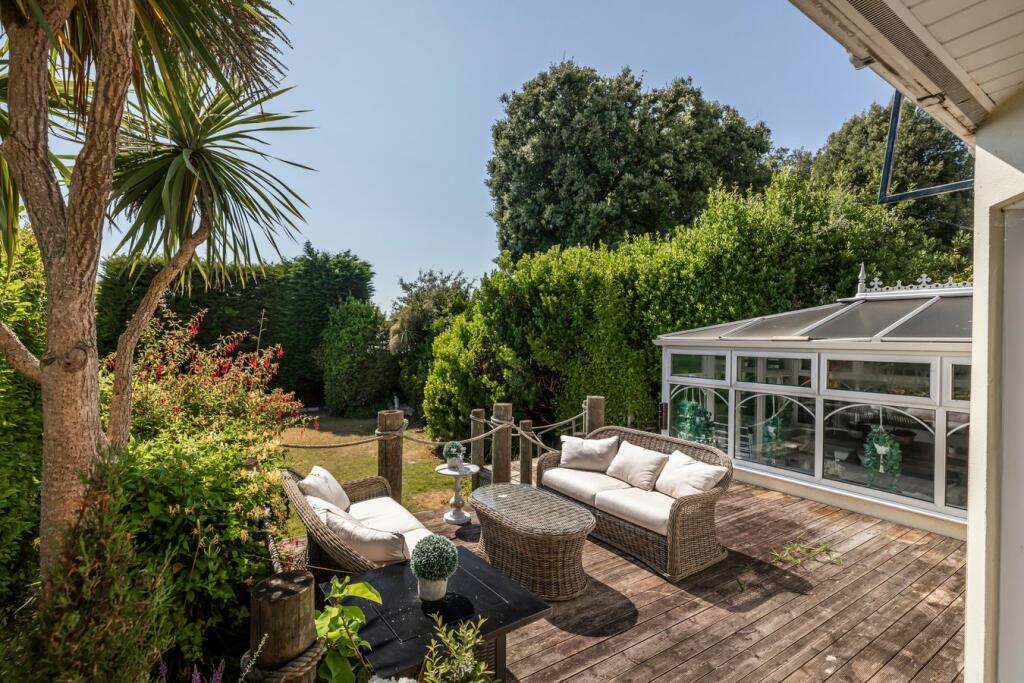 Additional property image - Chaddesley Glen, Sandbanks, BH13