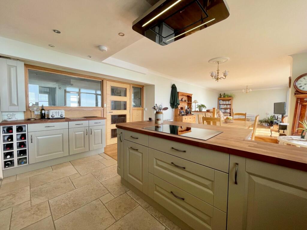 Additional property image - Admirals Walk, West Cliff Road, Bournemouth, BH2
