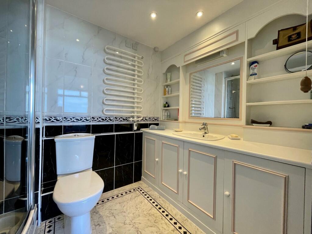 Additional property image - Admirals Walk, West Cliff Road, Bournemouth, BH2