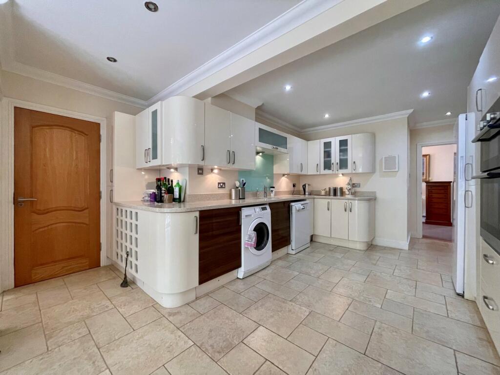 Additional image 18 of Lagado Close, Lilliput, BH14