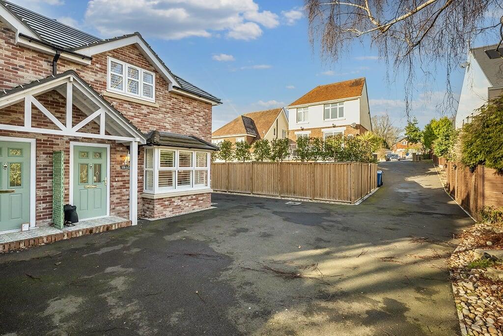Additional image 3 of Robin Cottage, Glenair Avenue, Lower Parkstone , BH14