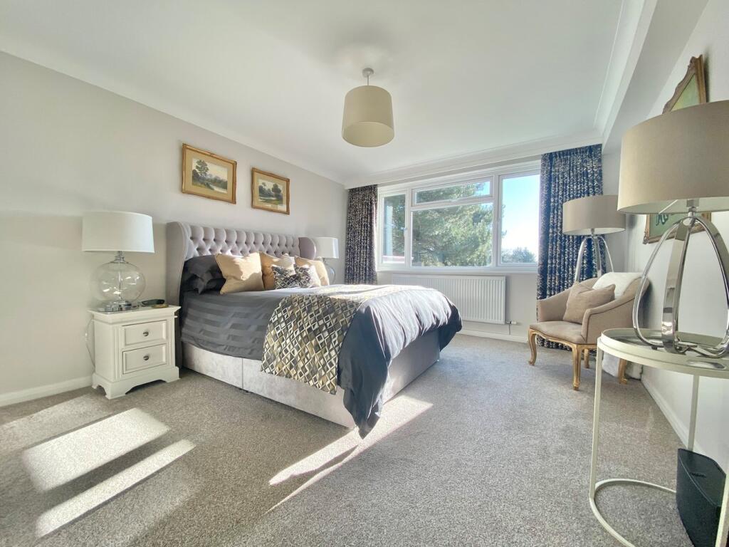 Additional property image - Farrington, 54 West Cliff Road, Bournemouth, BH4