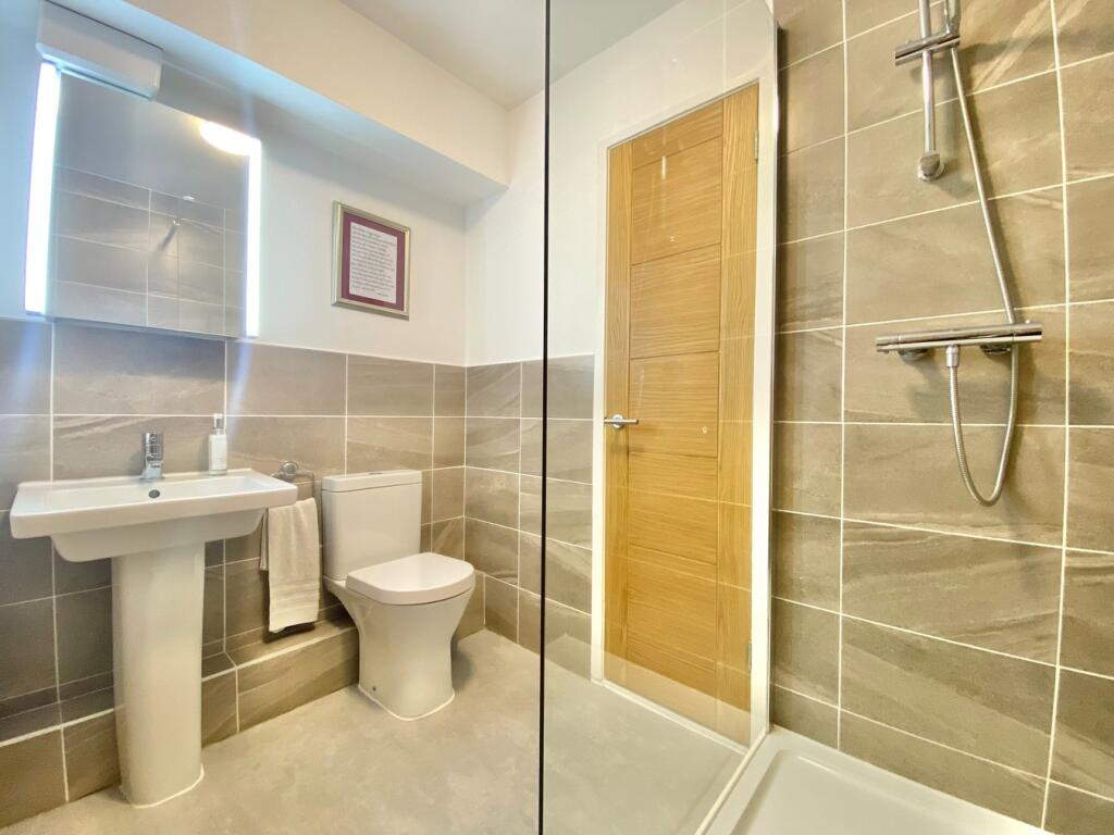 Additional property image - Farrington, 54 West Cliff Road, Bournemouth, BH4