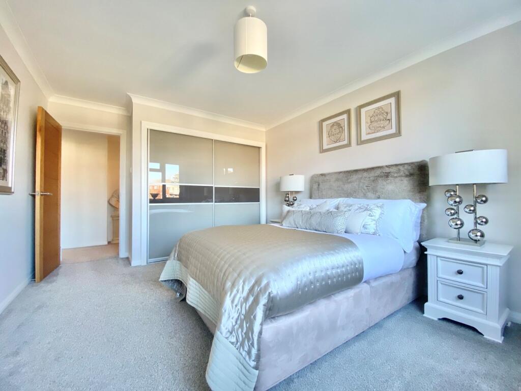 Additional property image - Farrington, 54 West Cliff Road, Bournemouth, BH4
