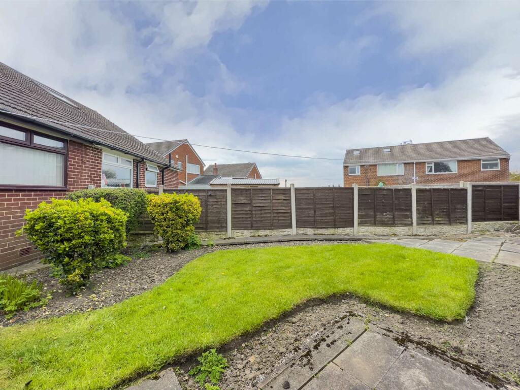 3 bedroom bungalow for sale in Windmill Lane, Birstall, WF17