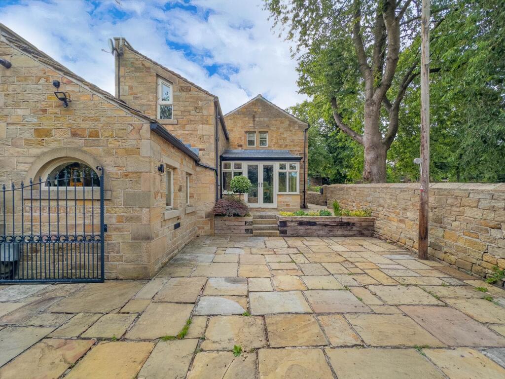 Main image of property: Kirkgate, Birstall