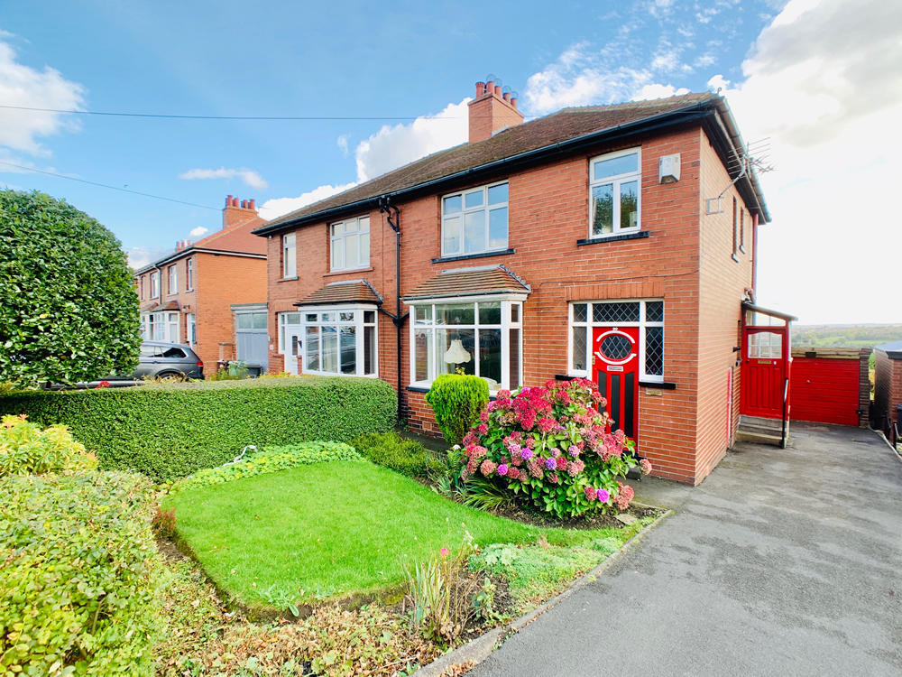 3 bedroom semidetached house for sale in Upper Batley Lane, Birstall