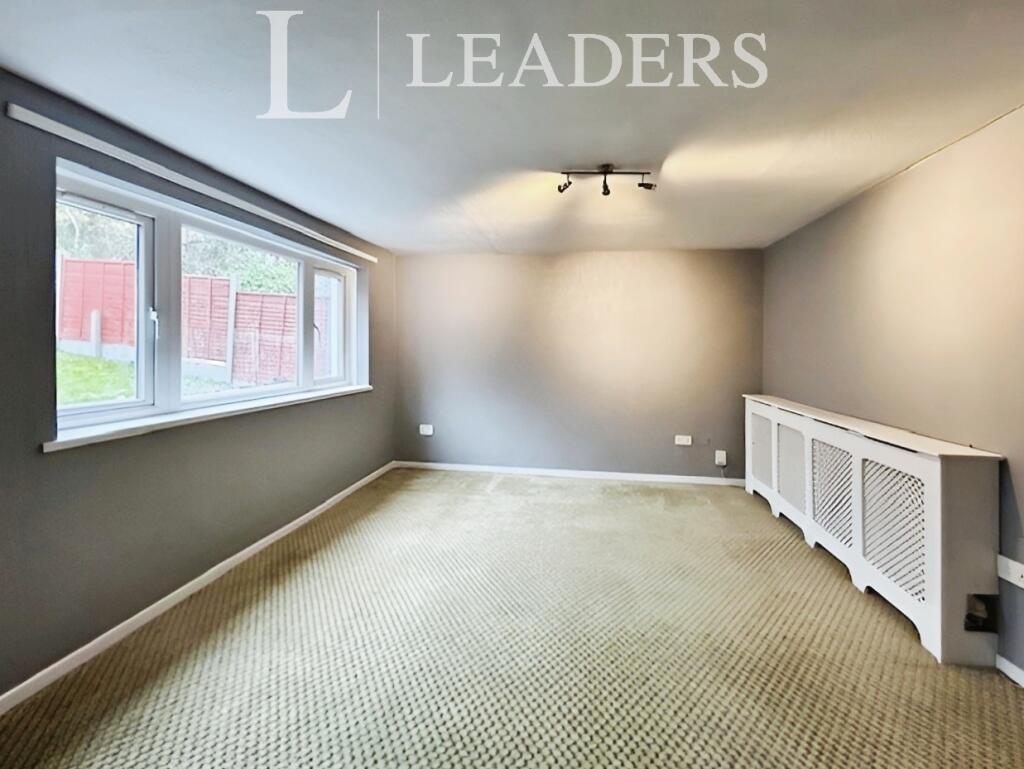 Additional property image - Highland Way, B98