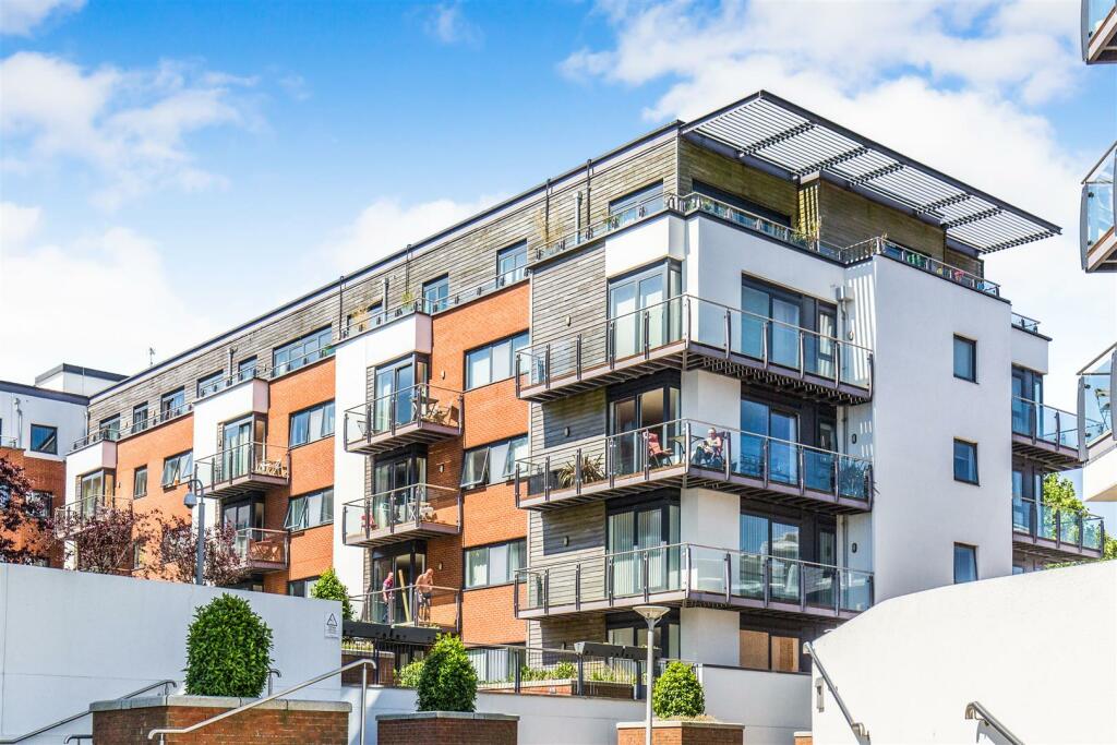 2 bedroom apartment for sale in Mistral, 32 Channel Way, Southampton, SO14