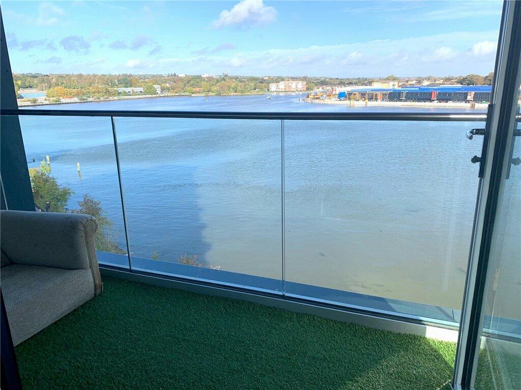 2 bedroom apartment for sale in Meridian Way, Southampton, Hants, SO14
