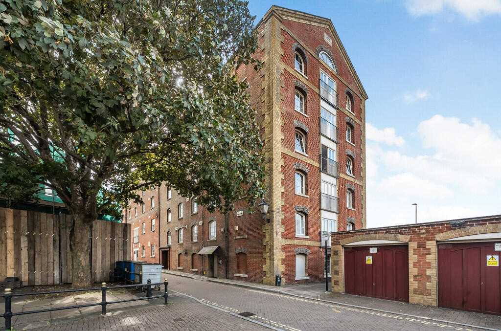 Main image of property: Town Quay, Southampton