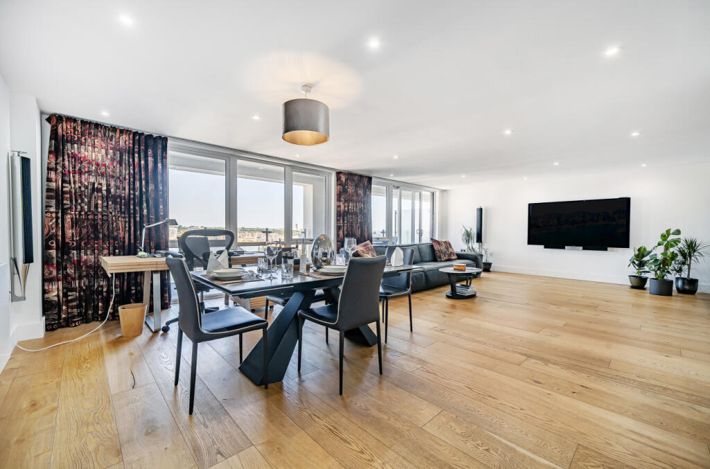 Main image of property: Maritime Walk, Ocean Village, Southampton