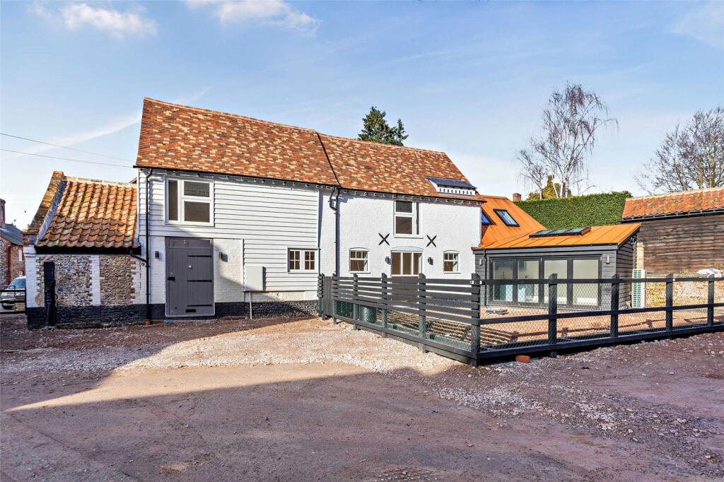 3 bedroom detached house for rent in Mill Lane, Linton, Cambridge