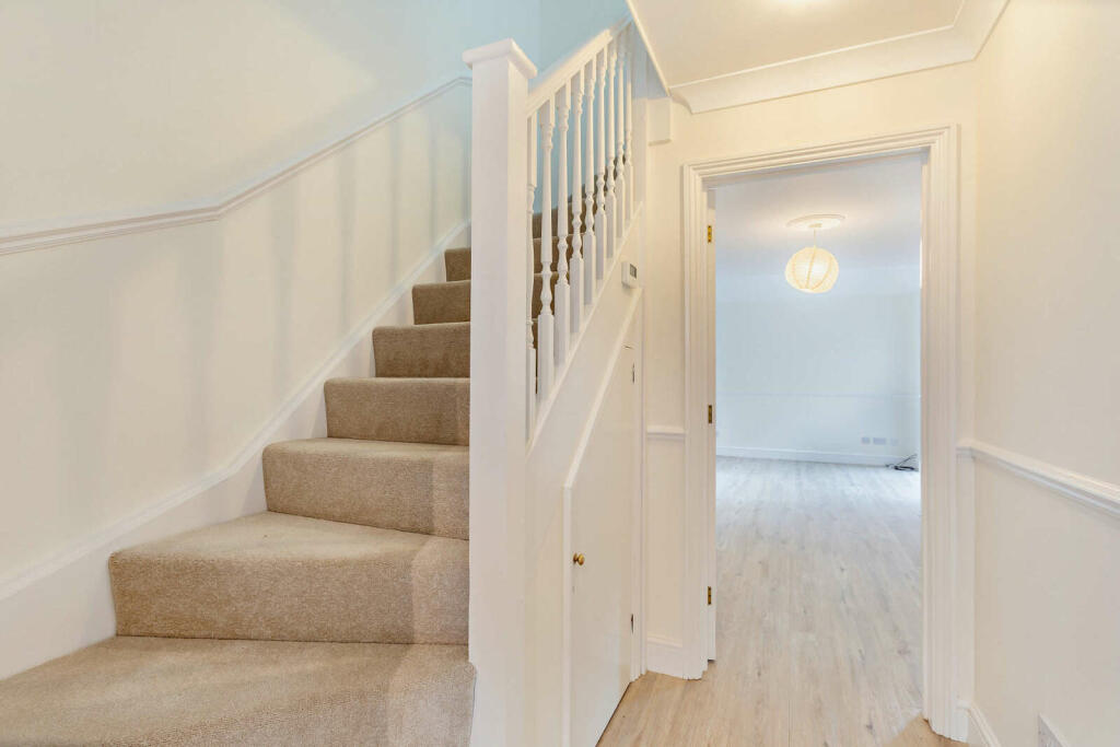Additional property image - Cambridge Place, Cambridge, Cambridgeshire, CB2