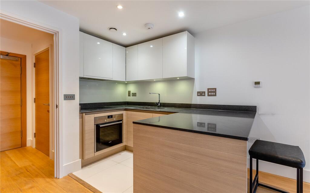 Additional property image - Kingsley Walk, Cambridge, Cambridgeshire, CB5