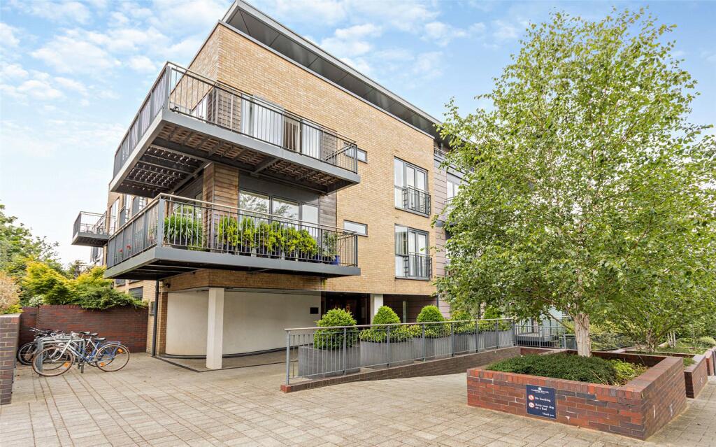 Main image of property: Darwin House, Kingsley Walk, Cambridge, CB5