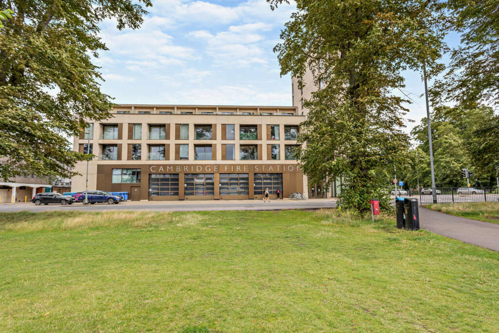 Main image of property: Parkside Place, Parkside, Cambridge, CB1