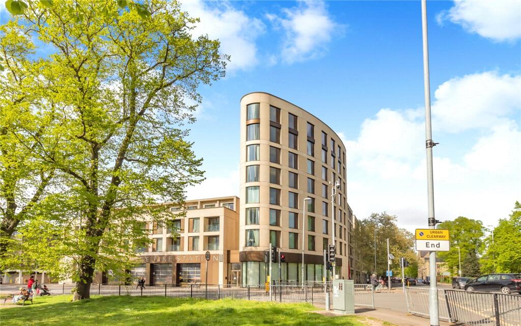 Main image of property: Parkside Place, Parkside, Cambridge, CB1