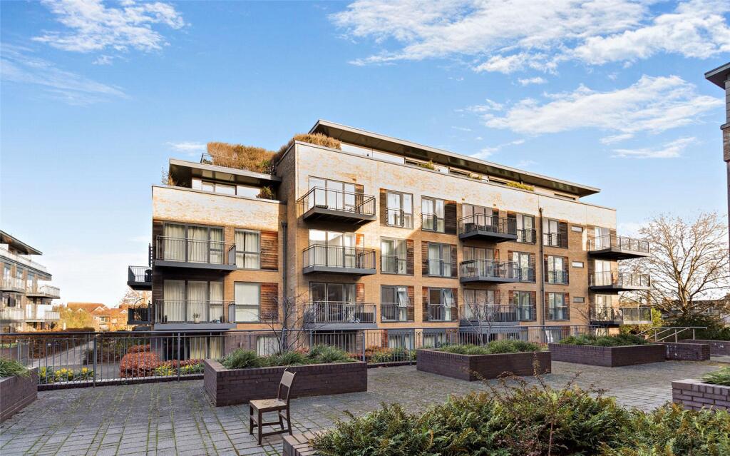 Main image of property: Keynes House, Kingsley Walk, Cambridge, CB5