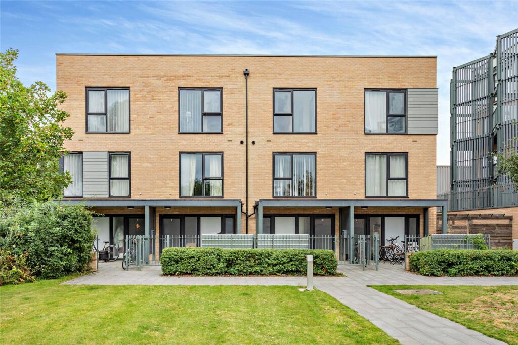 Main image of property: Flamsteed Close, Cambridge, CB1