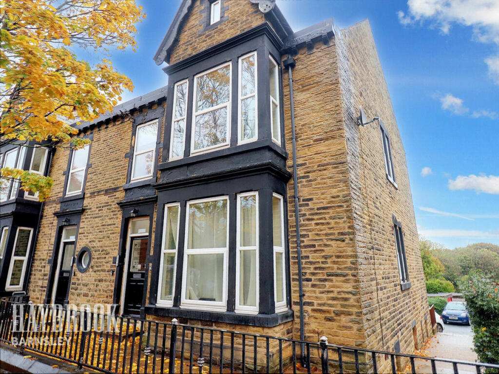 2 bedroom apartment for sale in Huddersfield Road, Barnsley, S70