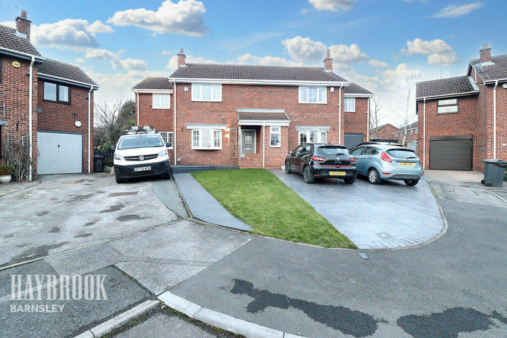 3 bedroom semidetached house for sale in Woodland View, Cudworth, S72