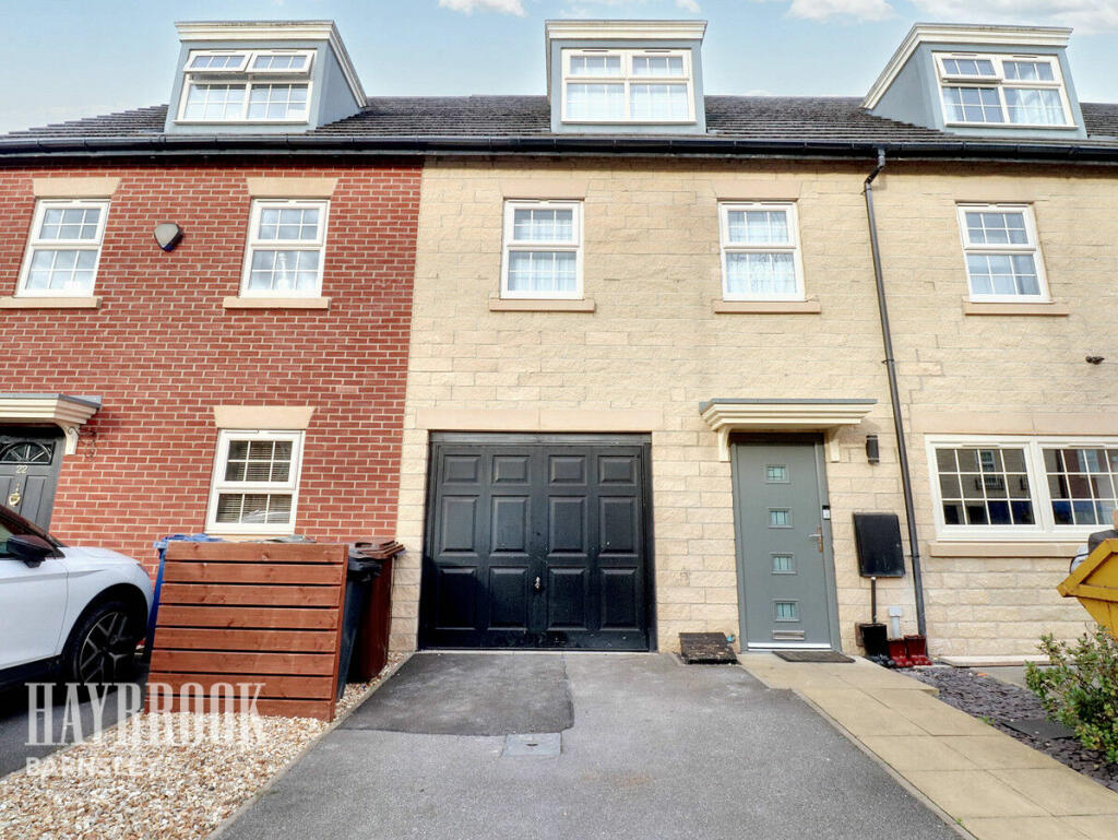 3 bedroom town house for sale in Woodbourn Gardens, Wombwell, S73