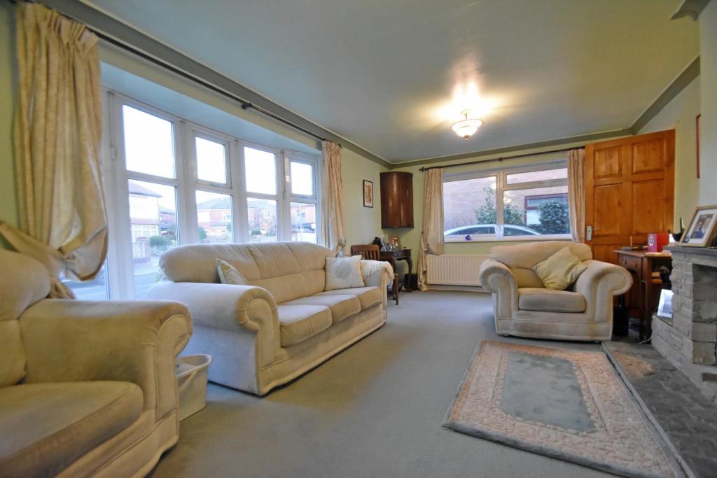 4 bedroom detached house for sale in Springside Road, Walmersley, Bury, BL9