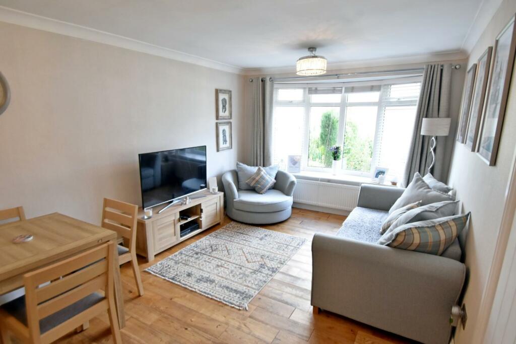 2 bedroom semidetached bungalow for sale in Whitecroft Drive