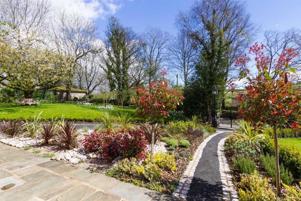 4 bedroom detached house for sale in Mather Road, Walmersley, Bury, BL9