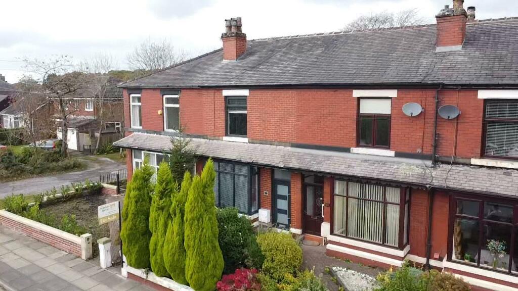3 bedroom terraced house for sale in Bury & Bolton Road, Radcliffe, M26