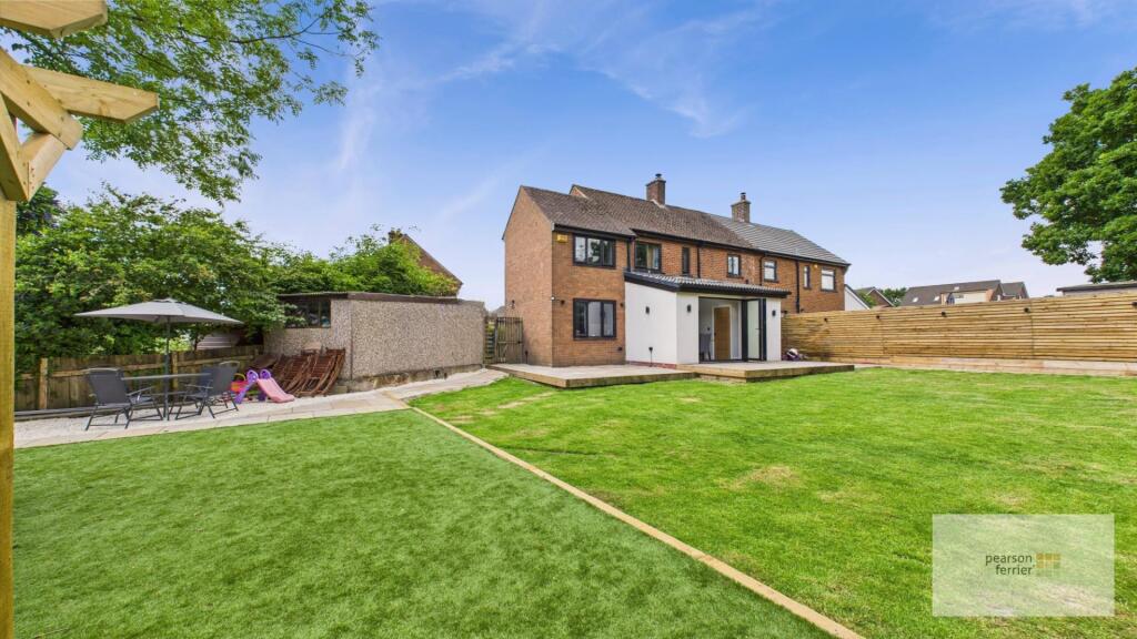 4 bedroom semi-detached house
