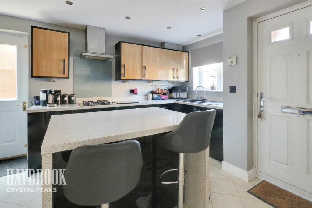 3 bedroom detached house for sale in Spinkhill View, Renishaw, S21