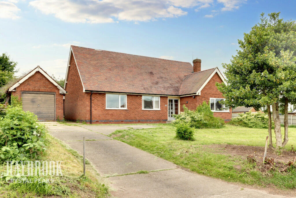 3 bedroom detached bungalow for sale in Serlby Lane, Harthill, S26