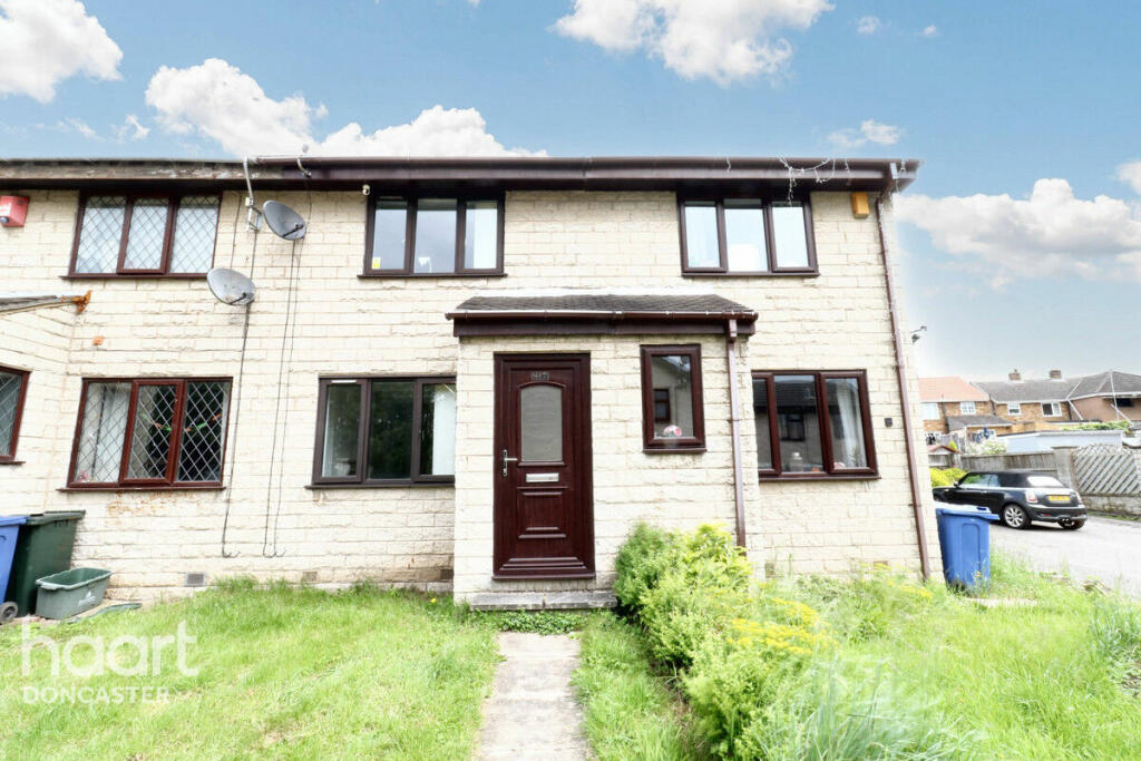 2 bedroom terraced house for sale in Campsall Park Road, Campsall