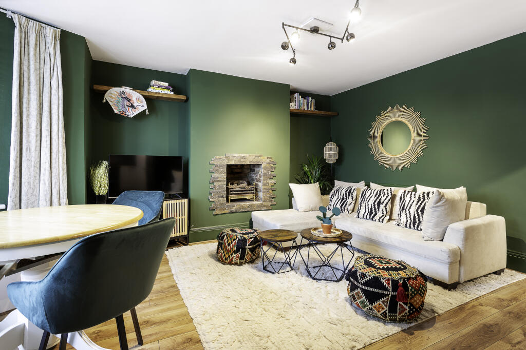 Main image of property: Chiswick High Road, London, W4