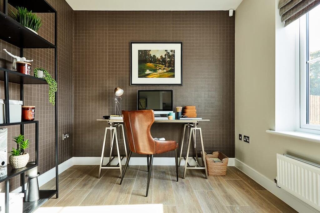 Additional property image - 8 Stirling Close,
Maldon,
CM9 6GS