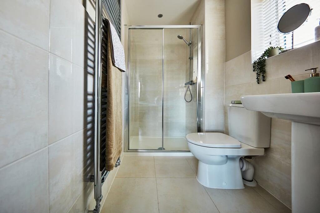 Additional property image - 8 Stirling Close,
Maldon,
CM9 6GS