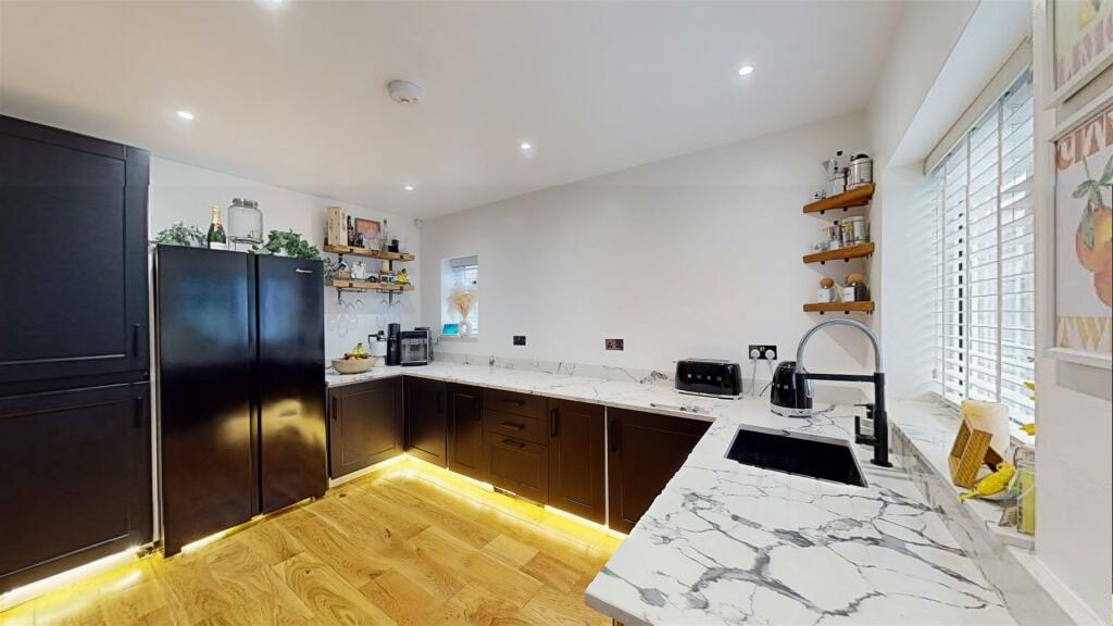 Additional property image - Vento Close, Wibsey, Bradford