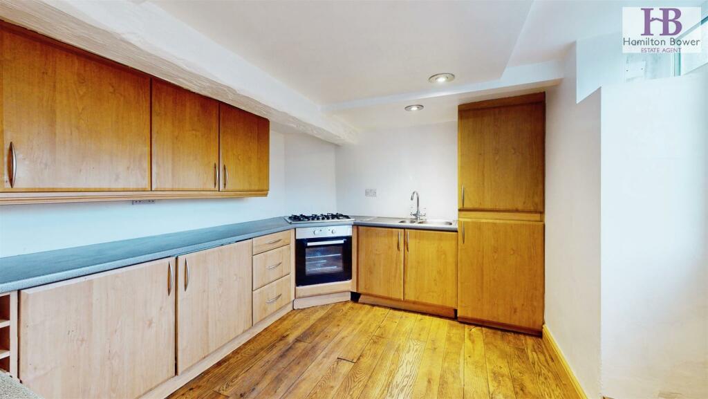 Additional property image - Scarlet Heights, Queensbury, Bradford