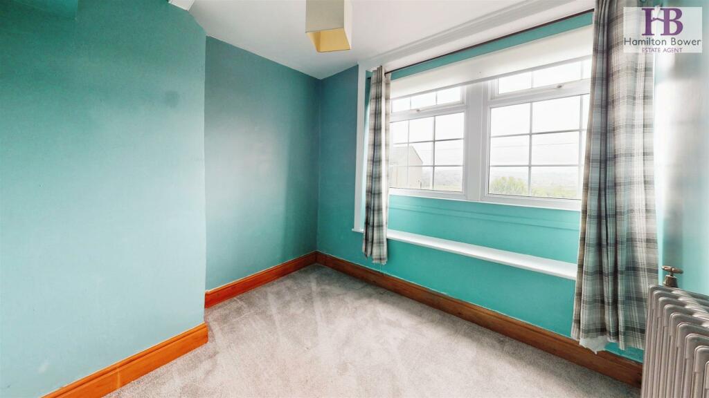 Additional property image - Scarlet Heights, Queensbury, Bradford