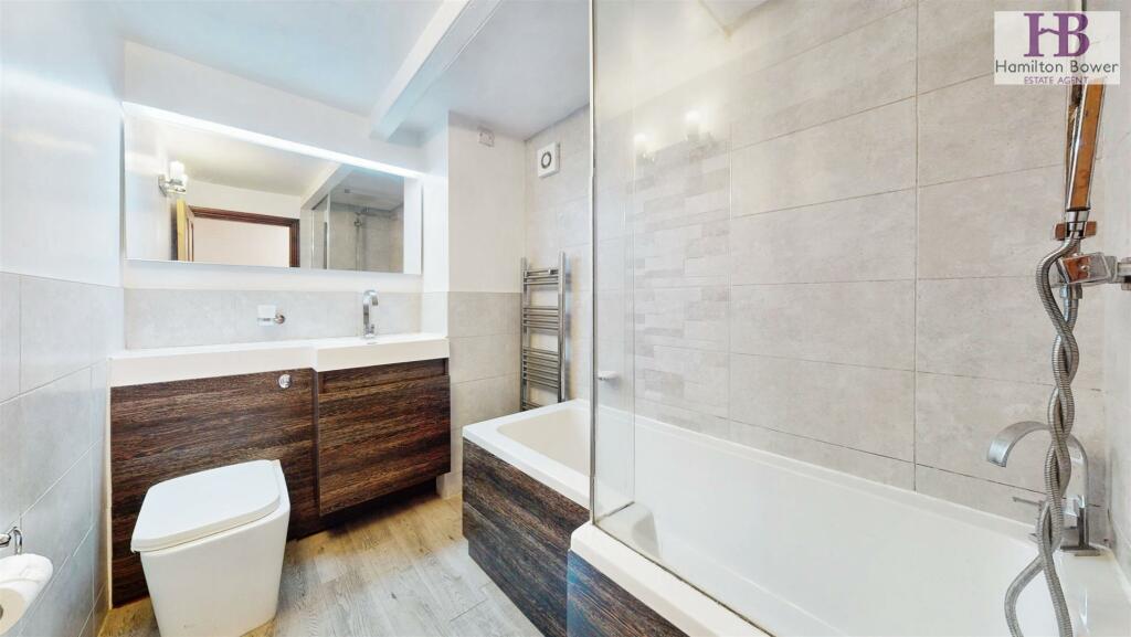 Additional property image - Scarlet Heights, Queensbury, Bradford