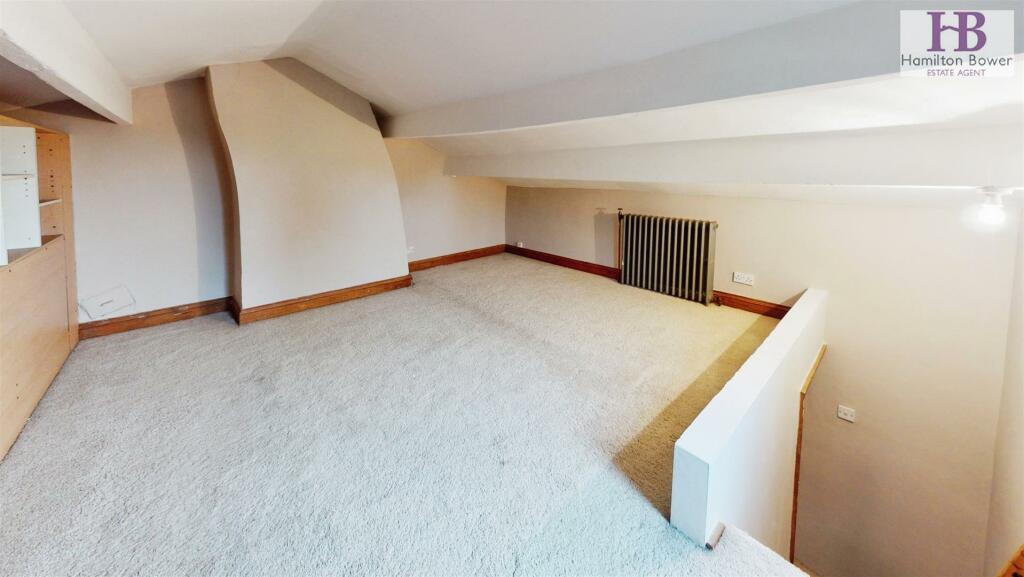 Additional property image - Scarlet Heights, Queensbury, Bradford