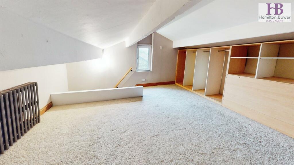Additional property image - Scarlet Heights, Queensbury, Bradford
