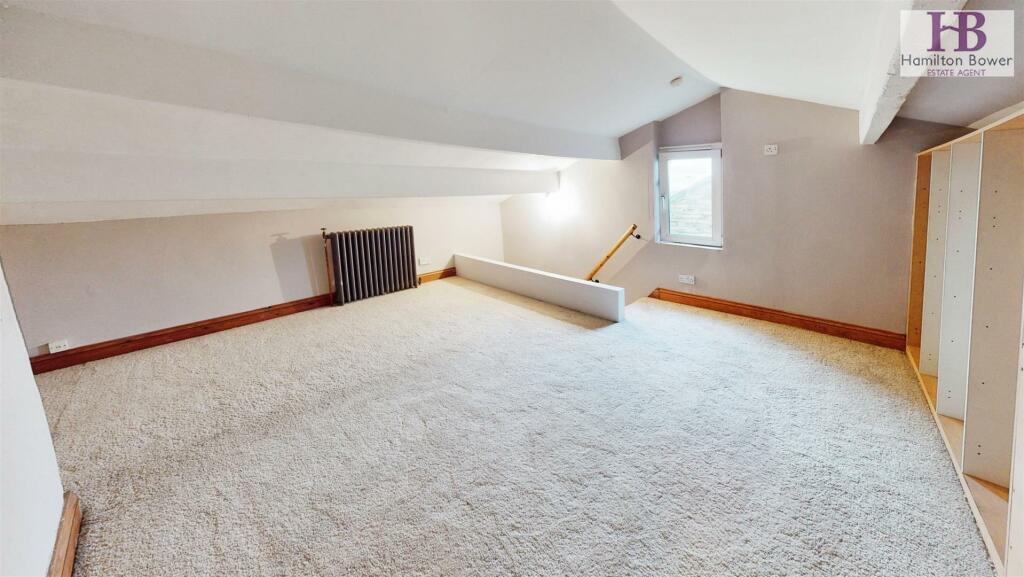 Additional property image - Scarlet Heights, Queensbury, Bradford