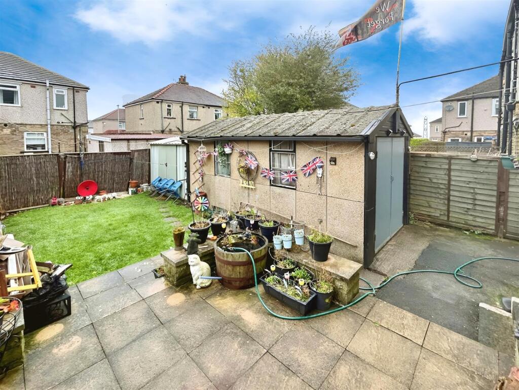 Additional property image - Glenaire, Shipley, Bradford